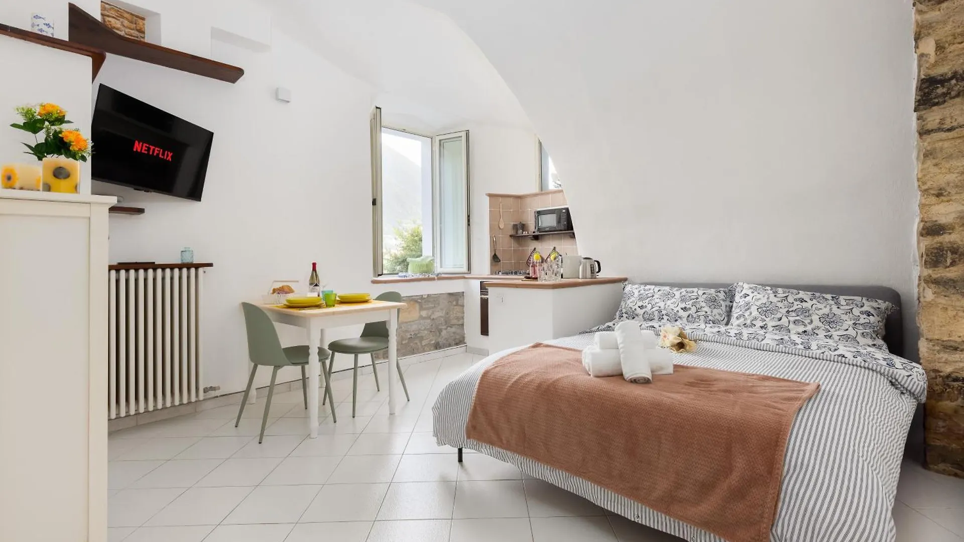 Casetta Sul Lago - Spiaggia A 150M Laglio Apartment